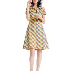 Schuhe-Kleid mit Babykragen