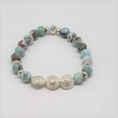 Armband mit 3 Silberornamenten azurblau