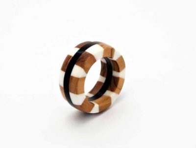 Fingerring "Olive Karo Weiss"