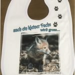 BABY LÄTZLI mit Fuchs-Motiv aus der Sendung; SRF bi de Lüt...ECHTE TIERHELDEN...