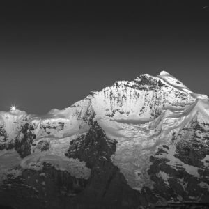 Jungfraujoch und die Jungfrau– HiRes Fotodruck