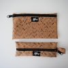 Flaches Etui aus Kork Striche