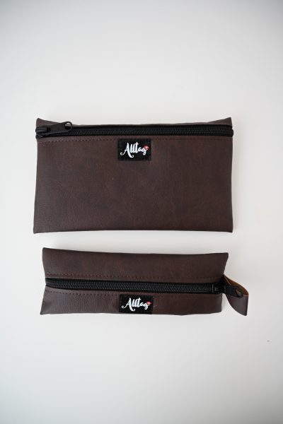 Flaches Etui aus pelle dunkelbraun matt