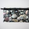 Flaches Etui aus Wachstuch Steine