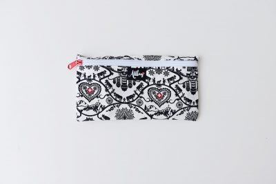 Flaches Etui aus Wachstuch Schweizer Scherenschnitt
