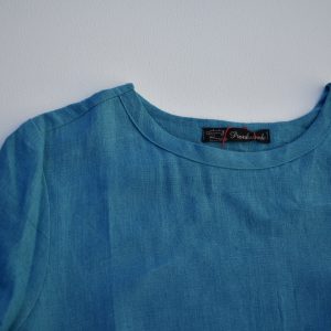 Längeres Shirt aus Leinen in türkis