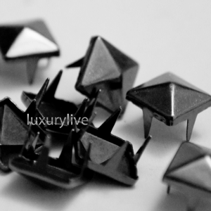 Niete Pyramide 8mm 50Stk