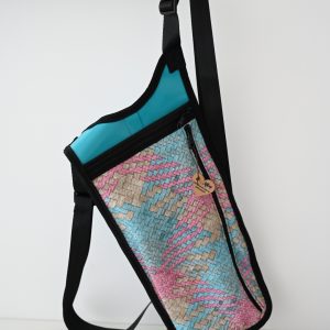 Rucksack aus Blache und Flechtkunstleder pink/türkisblau . S A L E