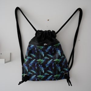 Beuteltasche aus Kunstleder Federn blau / grün