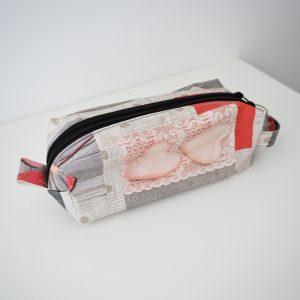 Rolletui Doppelzipp gross Wachstuch Herz rosa. S A L E