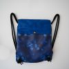 Beuteltasche aus Kunstleder Blumen royalblau