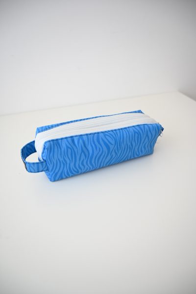 Rolletui Doppelzipp Eco pelle zebra blau. S A L E