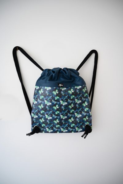 Beuteltasche aus Kunstleder Schmetterlinge mint