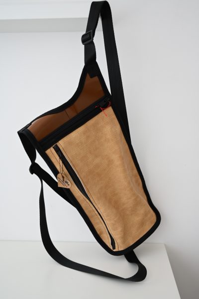 Rucksack aus Blache und Kunstleder Schlangenoptik beige. S A L E